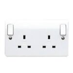 K2746 13A 2G Switched Dual Earth Socket White