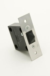 Jeani 2A Flush Push to Break Door Switch Chrome