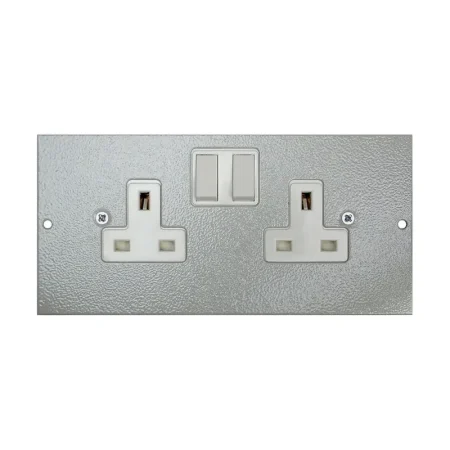 STO291 - Switched 2 Gang Socket Plate (13A)